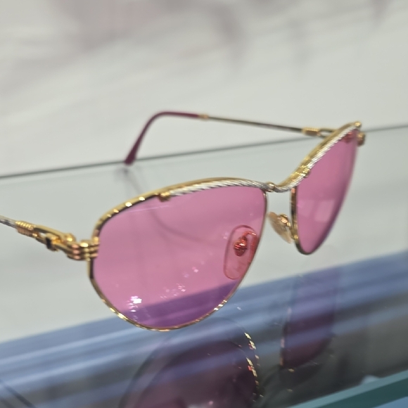Elegant Gold and Pink Sunglasses - Picture 5 of 5